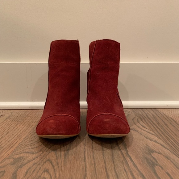 Able booties, like new - Picture 2 of 5